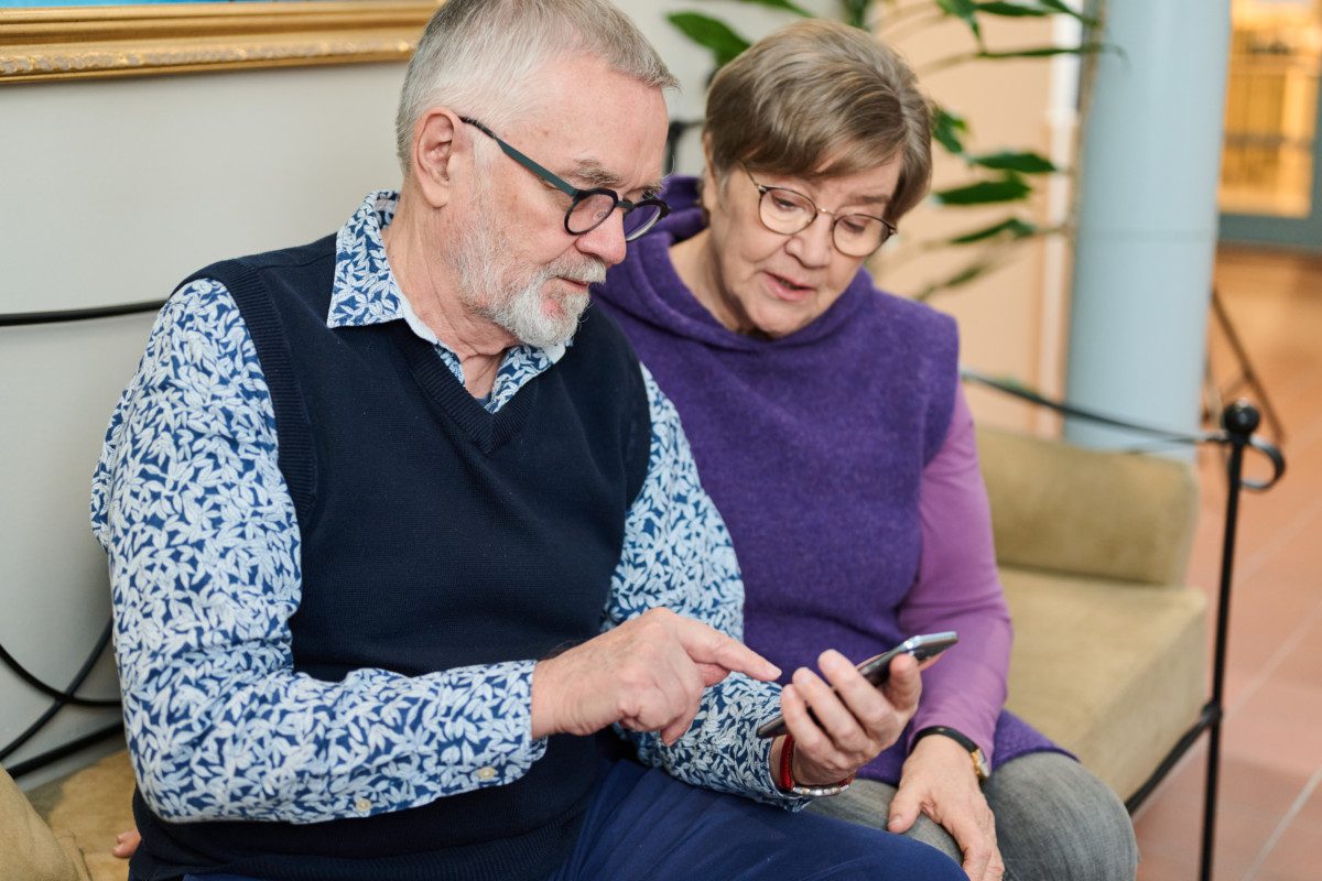 Seniorien ostokokemuksia digihankinnoista