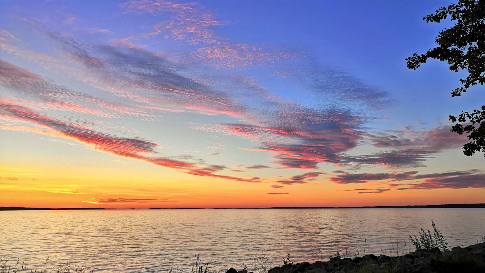 SeniorSurfin etäopastus kesätauolla 23.6.-31.7.